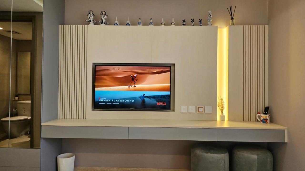 Studio Sea View Apartment At Gold Coast Pik By Mysweethome Jakarta Eksteriør billede