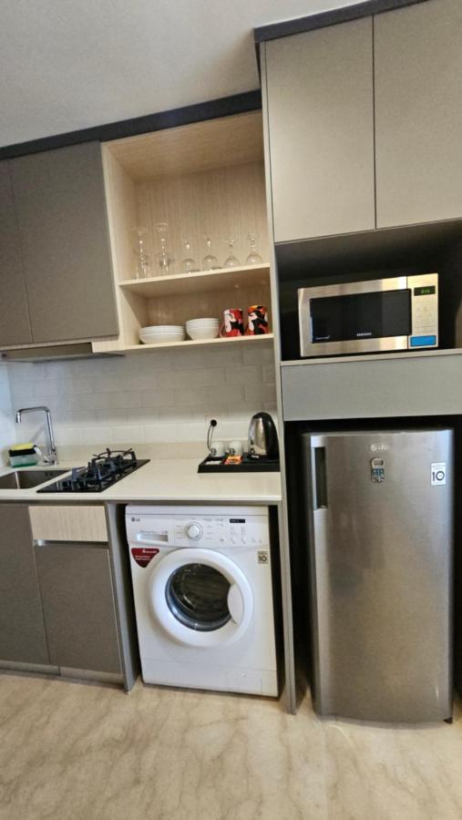Studio Sea View Apartment At Gold Coast Pik By Mysweethome Jakarta Eksteriør billede